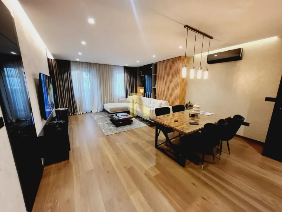 Sale, four bedroom apartment, 122m², Grbavica, Novi Sad Sve Podlokacije