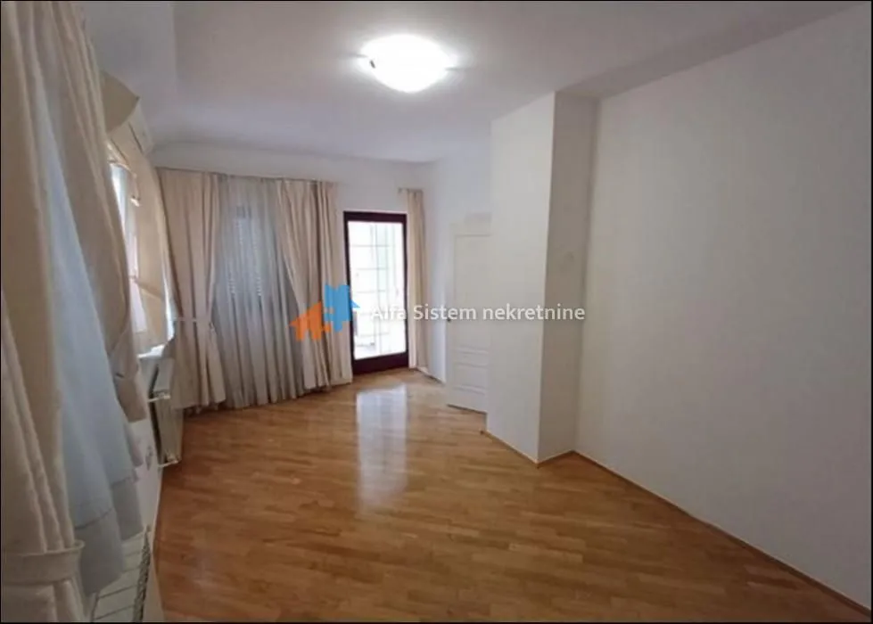 Rent, house, 300m², Voždovac Sve Podlokacije, Beograd