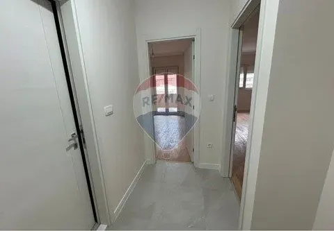 Izdavanje, jednosoban stan, 48m², Central Point, Podgorica - image 4