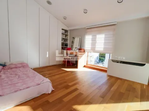 Prodaja, kuća, 279m², Čukarica, Beograd - image 14