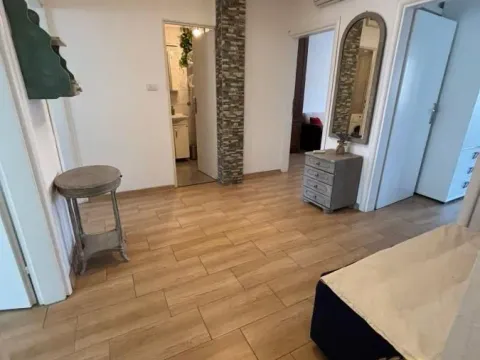 Izdavanje, trosoban stan, 84m², Voždovac Sve Podlokacije, Beograd - image 13