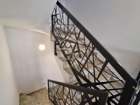 Prodaja, stan, 145m², Sremska Kamenica, Petrovaradin - image 12