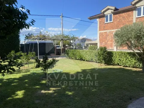 Rent, house, 240m², Karaburško Polje, Podgorica - image 13