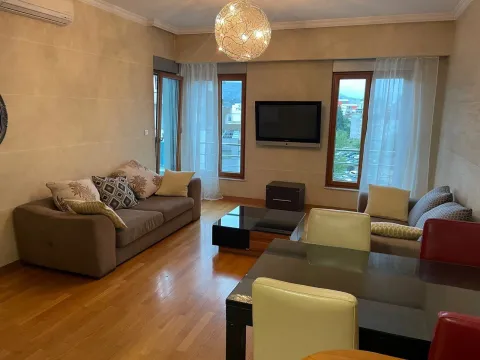 Izdavanje, jednosoban stan, 50m², Centar, Podgorica - image 2