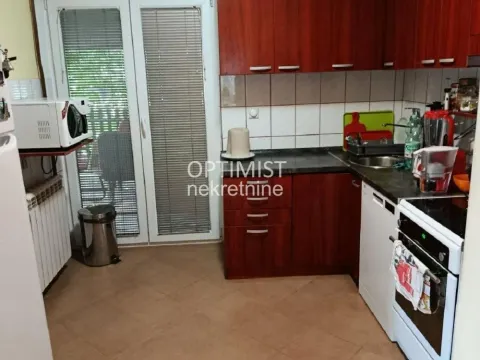 Prodaja, kuća, 277m², Banjica, Voždovac Sve Podlokacije - image 11