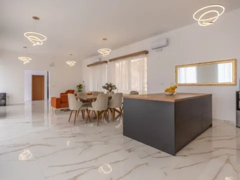 Prodaja, kuća, 513m², Dobre Vode, Bar - image 6