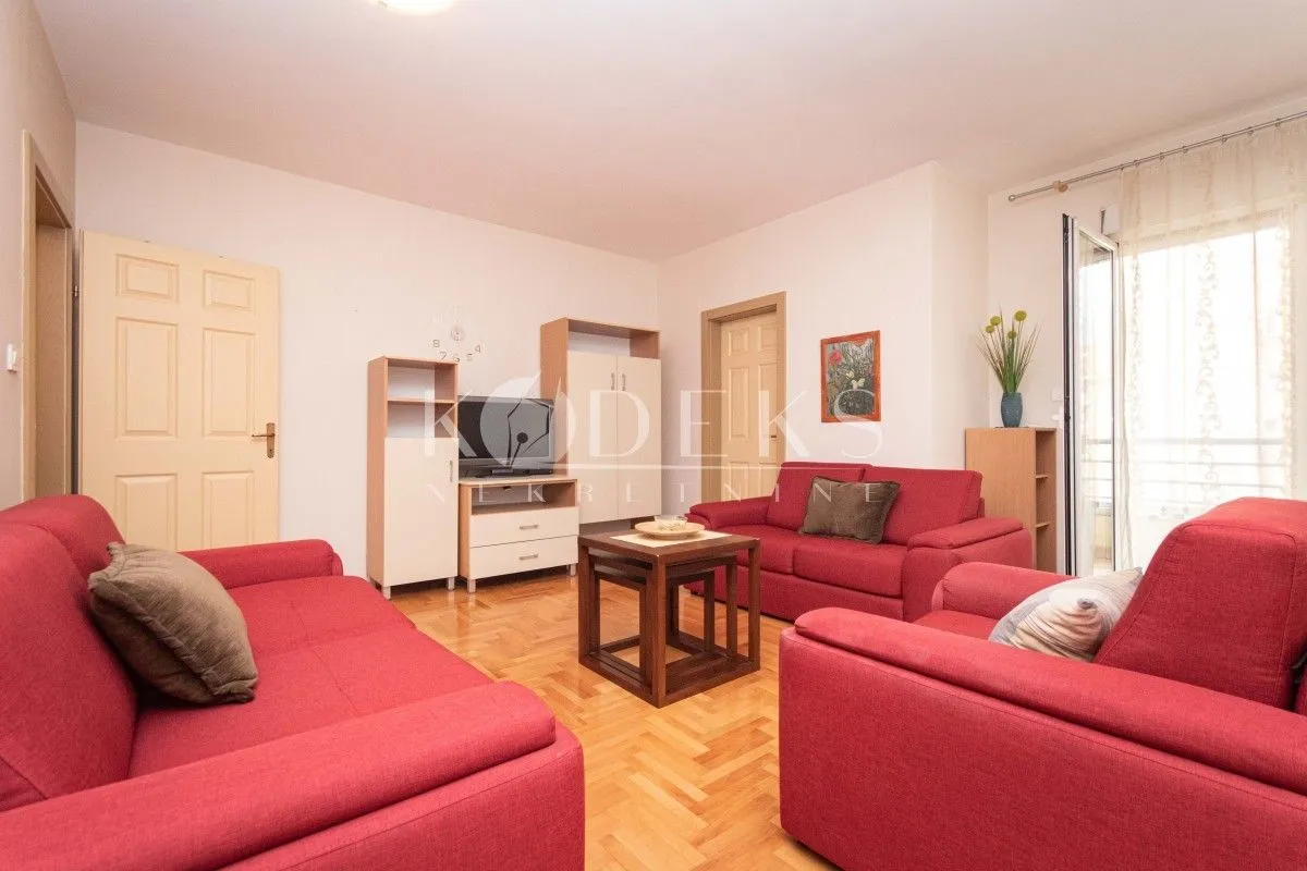 Izdavanje, jednosoban stan, 47m², Stari Aerodrom, Podgorica