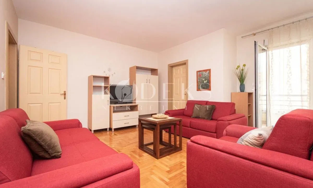 Izdavanje, jednosoban stan, 47m², Stari Aerodrom, Podgorica