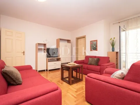 Izdavanje, jednosoban stan, 47m², Stari Aerodrom, Podgorica