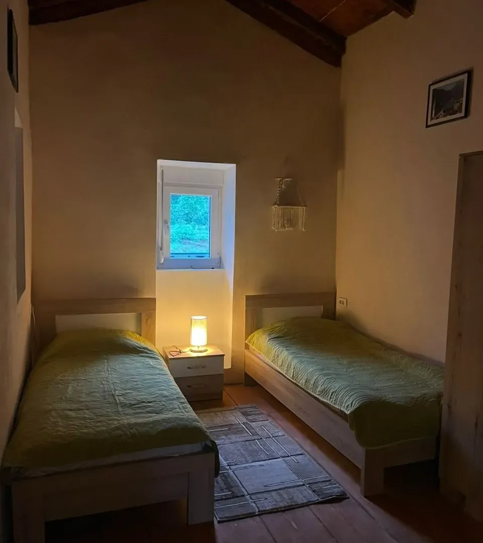 Prodaja, kuća, 208m², Obzovica, Cetinje