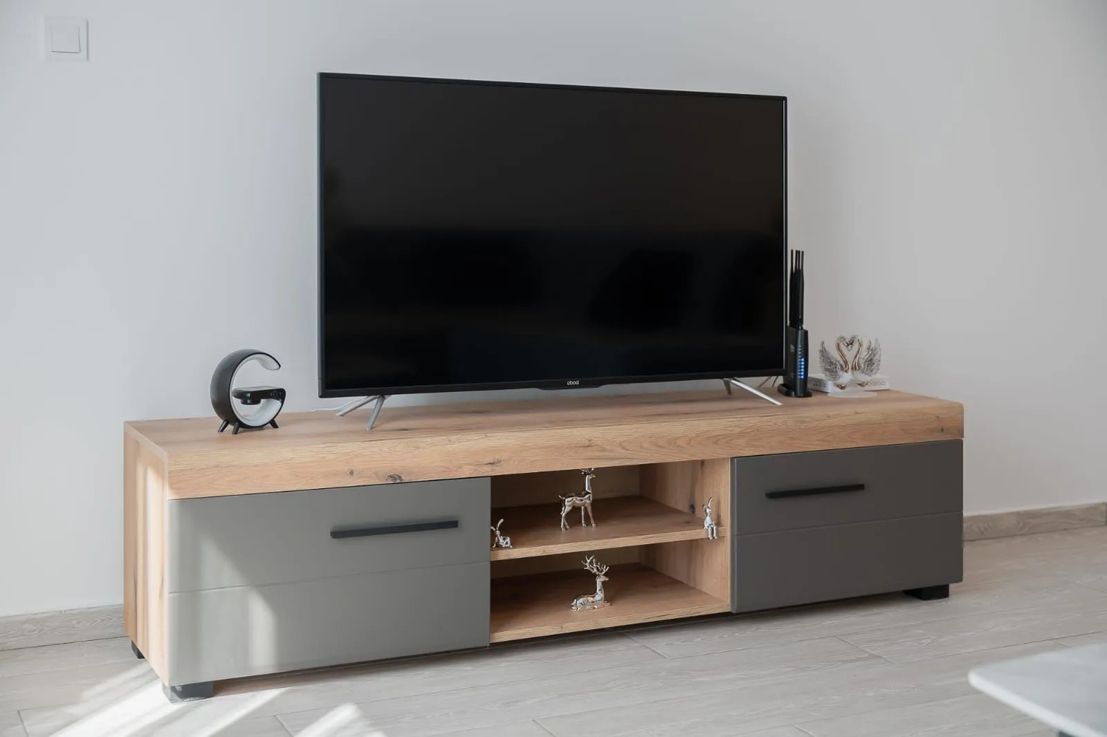 Izdavanje, jednosoban stan, 57m², Bečići, Budva