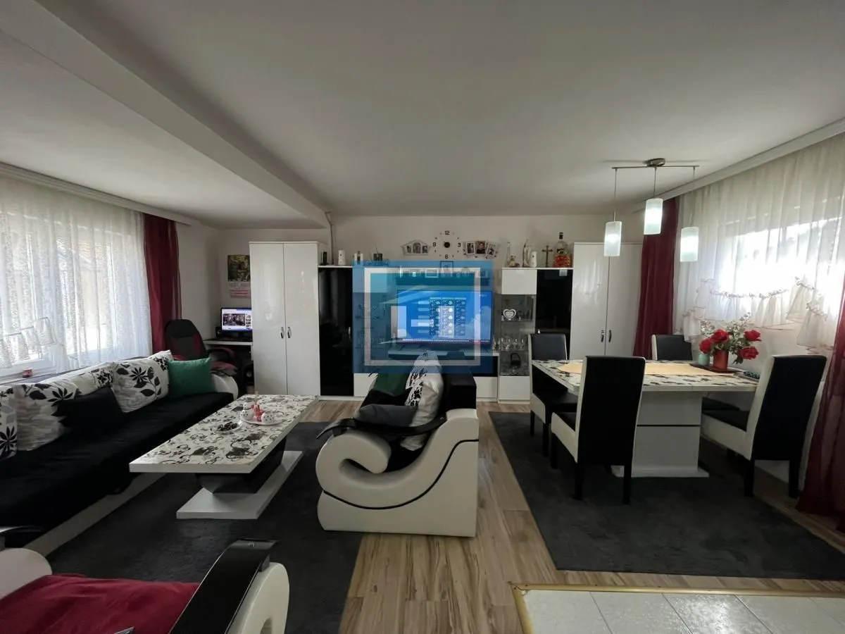 Prodaja, kuća, 118m², Dom Zdravlja, Ćuprija