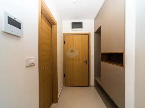 Izdavanje, jednosoban stan, 45m², City Kvart, Podgorica - image 9