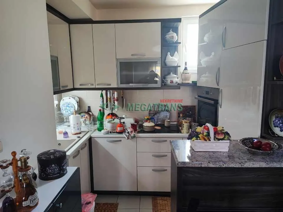 Izdavanje, trosoban stan, 75m², Grbavica, Novi Sad Sve Podlokacije