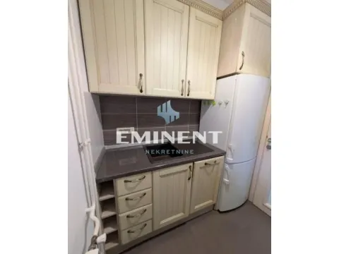 Rent, two bedroom apartment, 40m², Stari Grad, Beograd - image 5