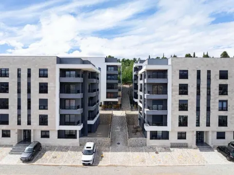 Prodaja, dvosoban stan, 89m², Gorica C, Podgorica - image 1