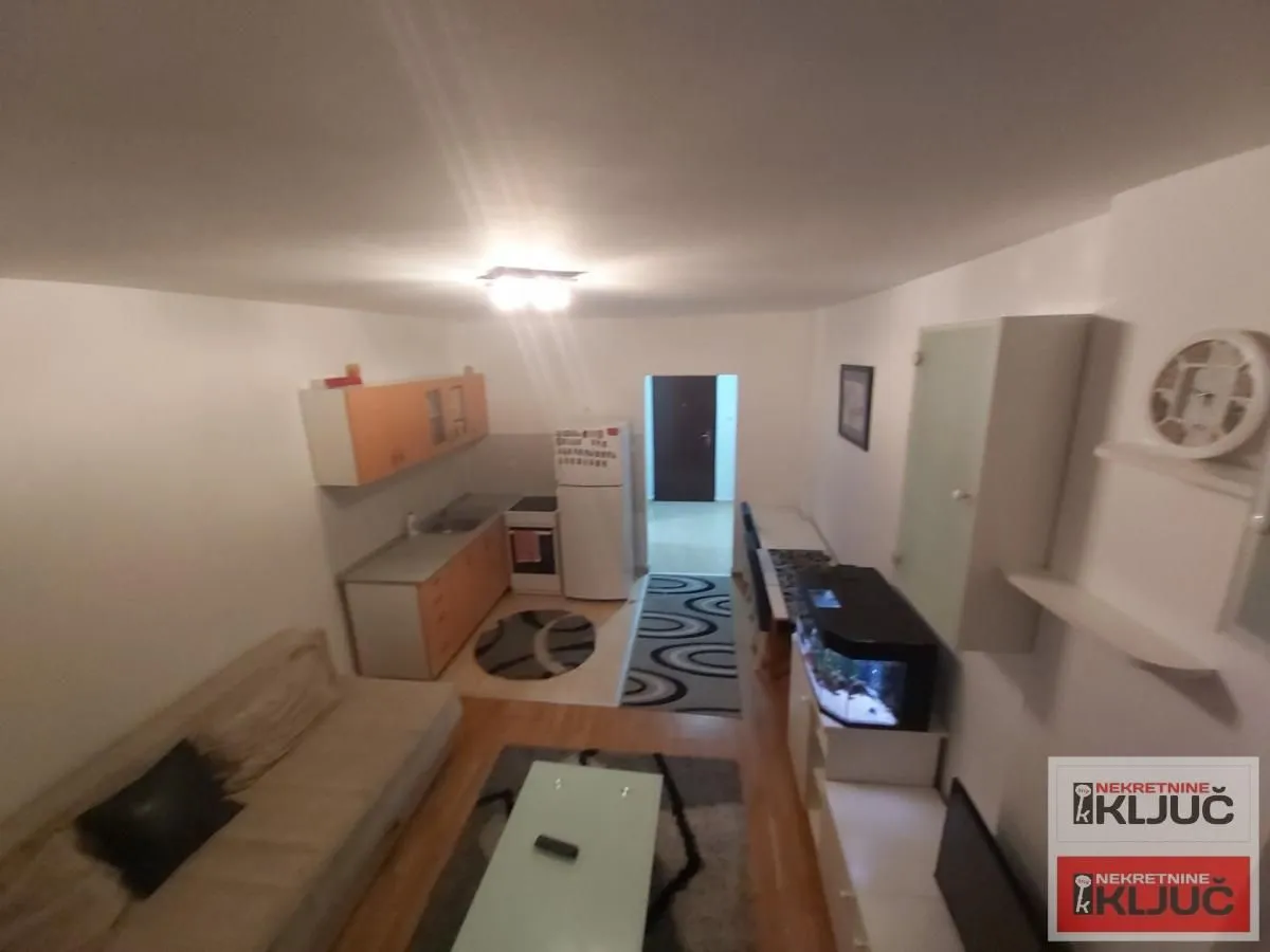 Izdavanje, garsonjera, 26m², Novo naselje, Novi Sad
