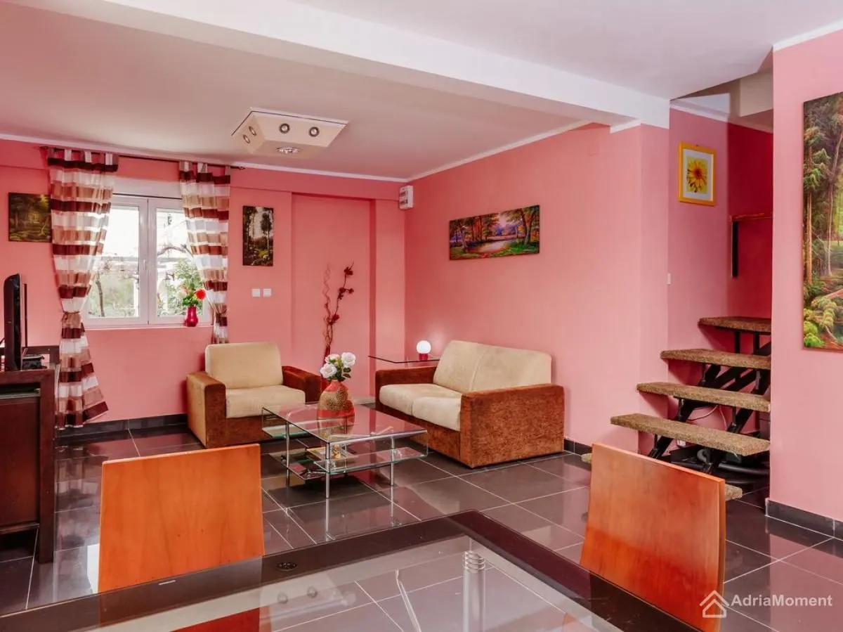 Prodaja, trosoban stan, 110m², Bigova, Kotor