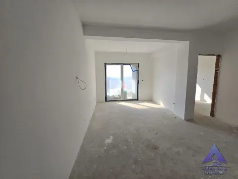 Prodaja, jednosoban stan, 46m², Petrovac, Budva - image 12