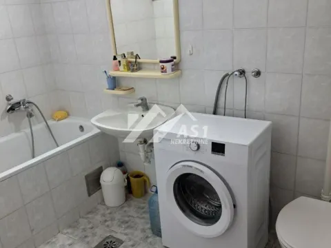 Izdavanje, kuća, 400m², Veternik, Novi Sad Sve Podlokacije - image 9