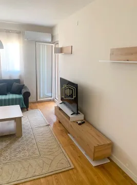 Rent, one bedroom apartment, 49m², Central Point, Podgorica - image 8