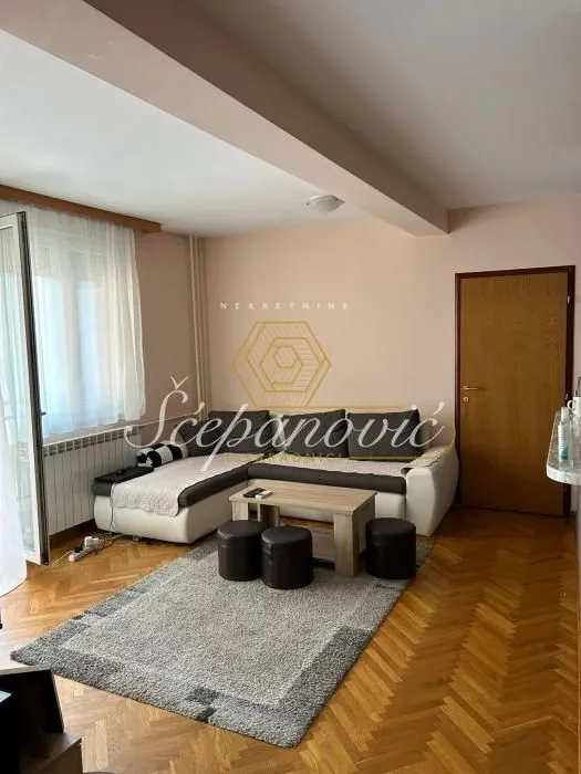 Izdavanje, stan, 62m², Grbavica, Novi Sad Sve Podlokacije