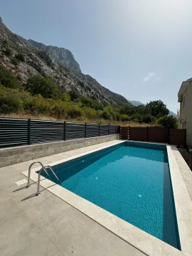 Izdavanje, jednosoban stan, 47m², Dobrota, Kotor - image 20