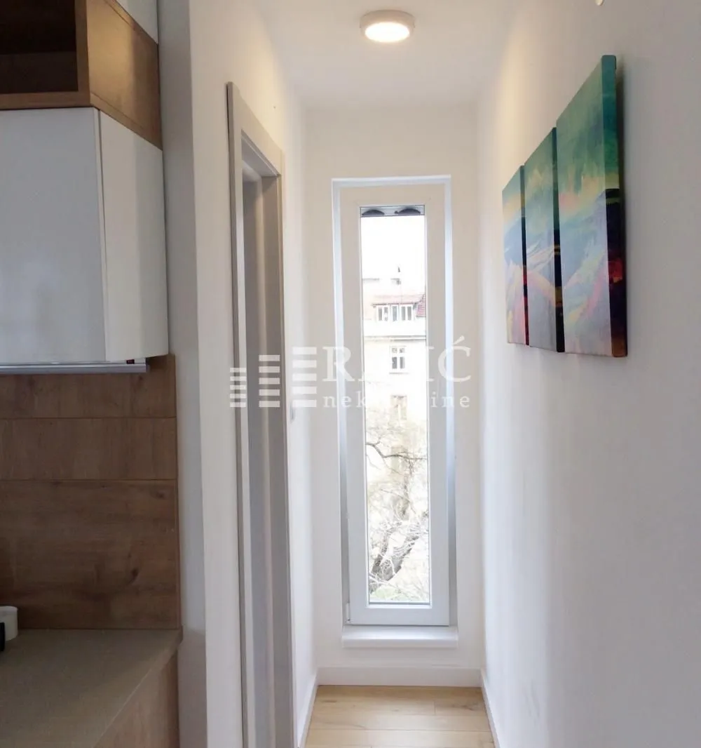 Rent, one bedroom apartment, 37m², Stari Grad, Beograd