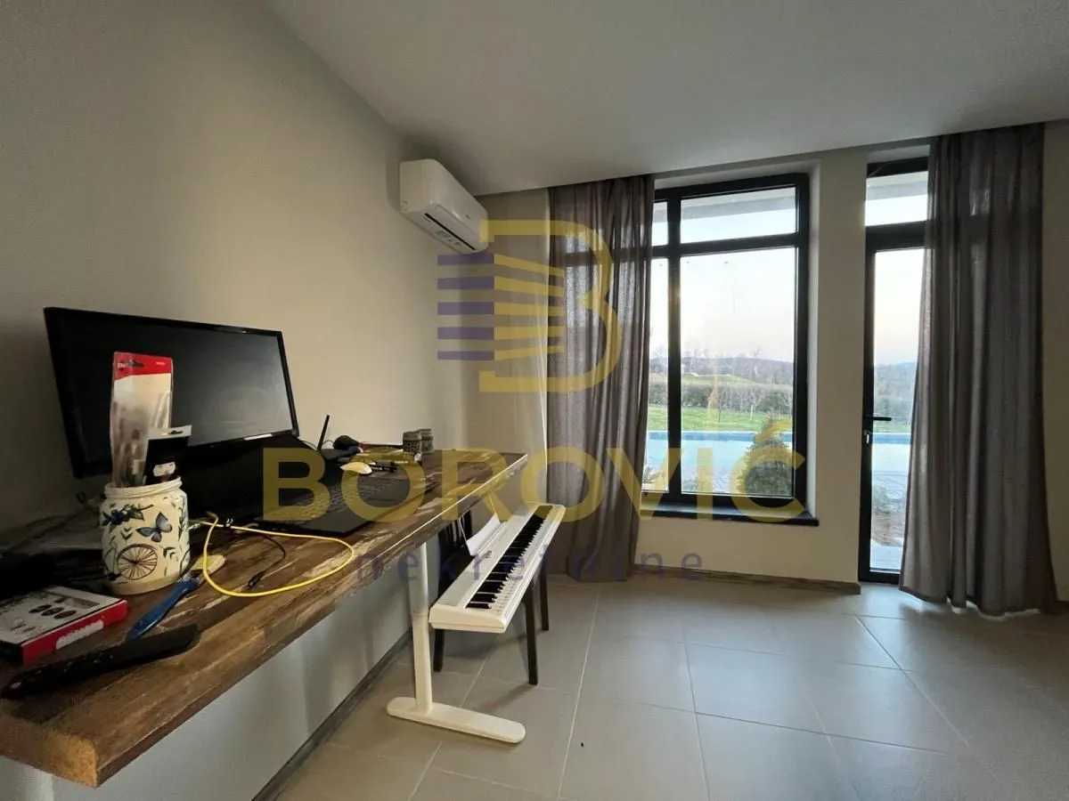 Sale, house, 580m², Sopot, Beograd