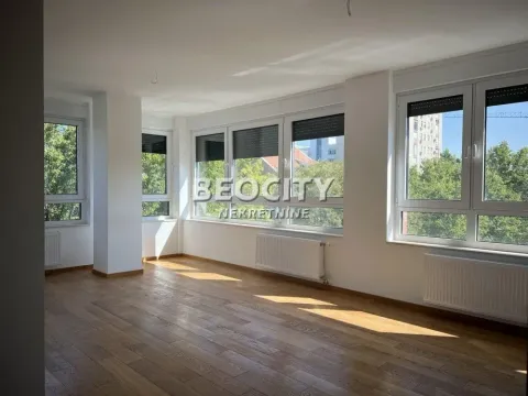 Izdavanje, poslovni prostor, 59m², Centar, Novi Sad - image 2