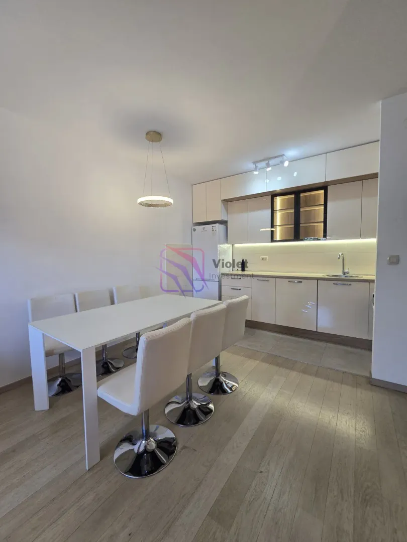 Izdavanje, dvosoban stan, 70m², City Kvart, Podgorica