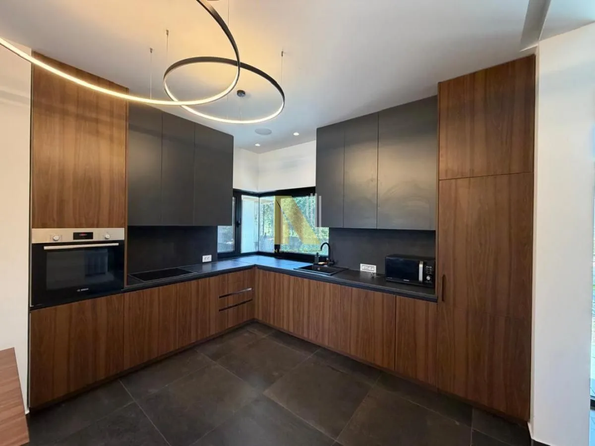 Rent, house, 250m², Sremska Kamenica, Petrovaradin
