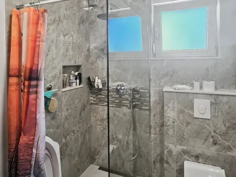 Rent, two bedroom apartment, 100m², Donja Lastva, Tivat - image 24