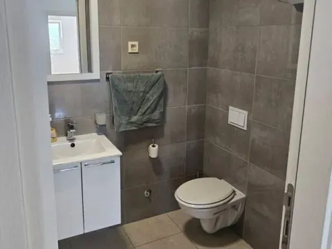 Izdavanje, dvosoban stan, 70m², Zabjelo, Podgorica - image 3