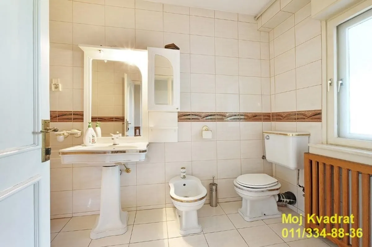 Sale, house, 250m², Brace Jerković, Voždovac Sve Podlokacije