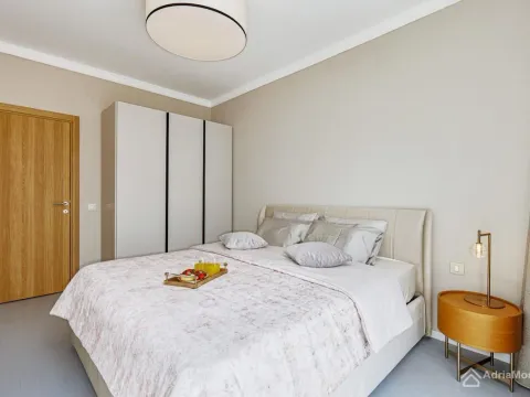 Sale, three bedroom apartment, 158m², Dobrota, Kotor - image 16