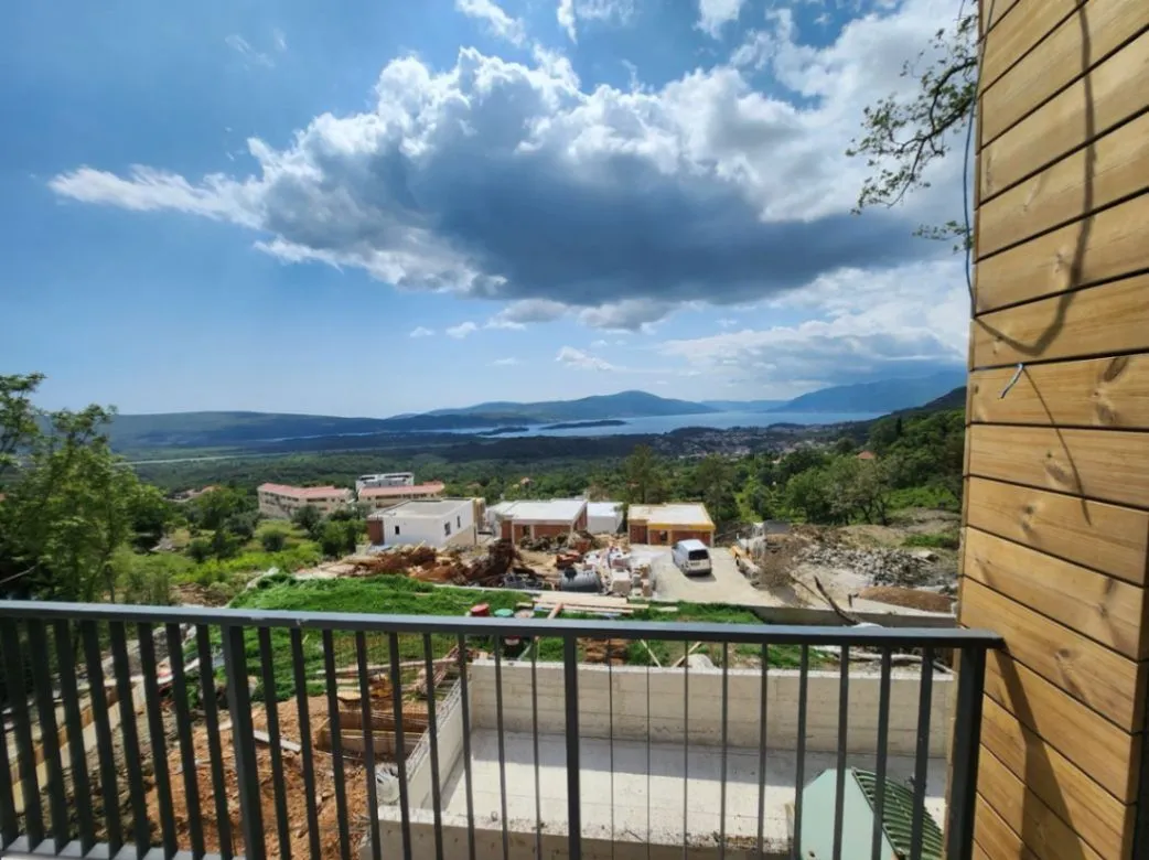 Prodaja, dvosoban stan, 126m², Tivat, Crna Gora