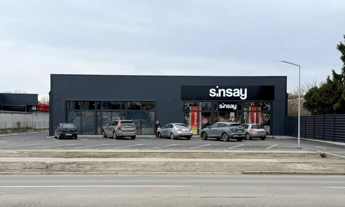 Rent, office space, 504m², Apatin, Srbija
