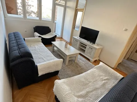 Izdavanje, dvosoban stan, 70m², Gintaš, Podgorica - image 2