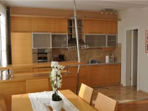 Izdavanje, četvorosoban stan, 120m², Stari Grad, Beograd - image 3