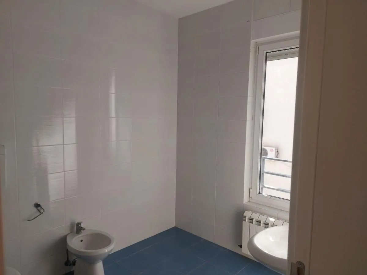 Izdavanje, kuća, 300m², Savski Venac, Beograd