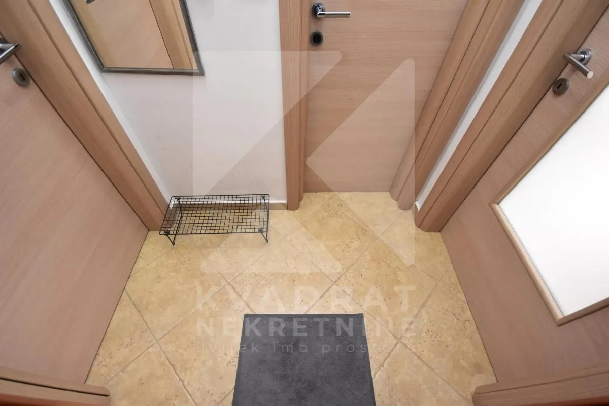 Rent, one bedroom apartment, 35m², Malo Brdo, Podgorica