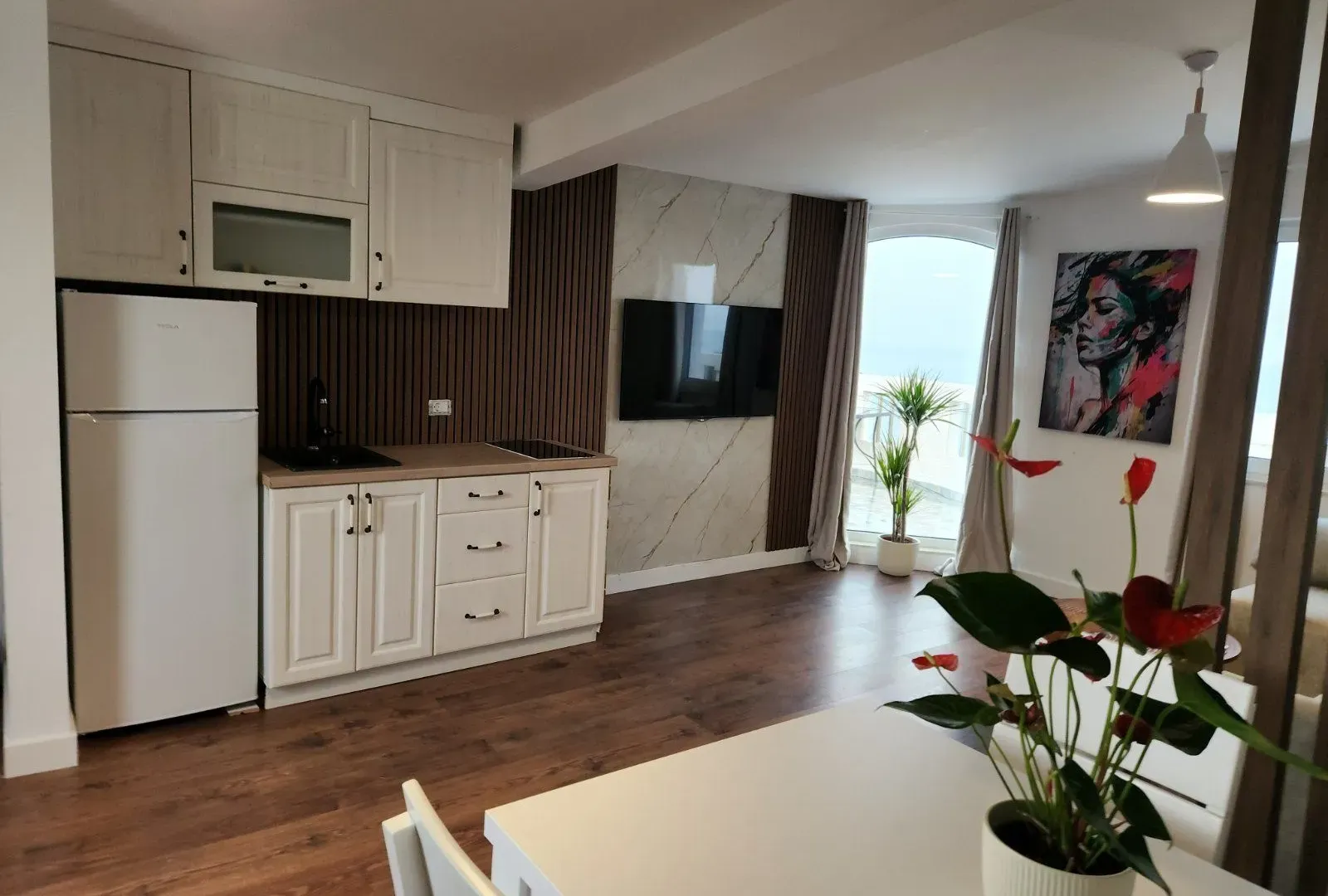 Prodaja, jednosoban stan, 50m², Hladna Uvala, Bar