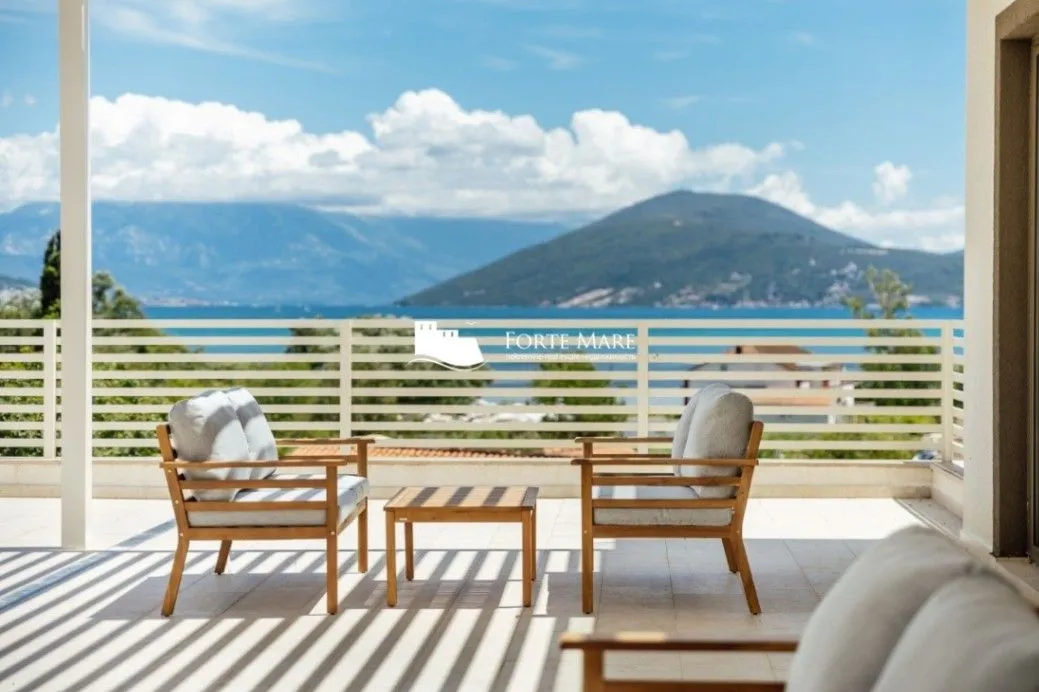 Prodaja, dvosoban stan, 76m², Sutorina, Herceg Novi