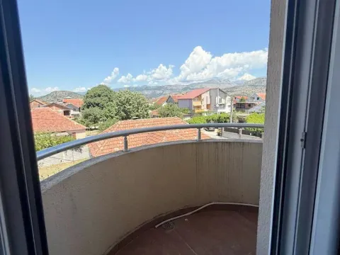 Rent, one bedroom apartment, 60m², Zagorič, Podgorica - image 11