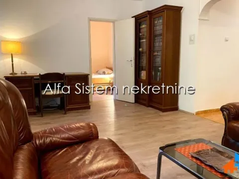 Izdavanje, četvorosoban stan, 80m², Stari Grad, Beograd - image 4