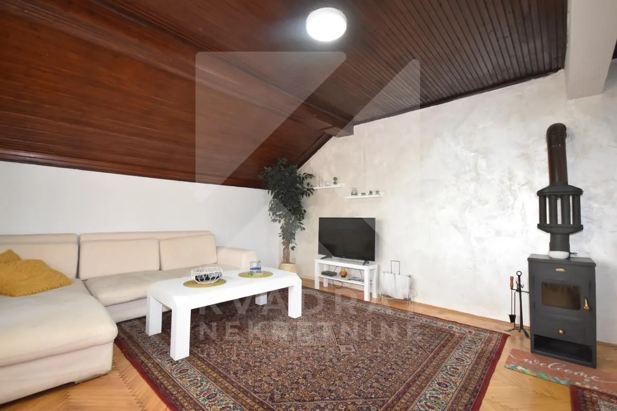 Izdavanje, trosoban stan, 100m², Stari Aerodrom, Podgorica