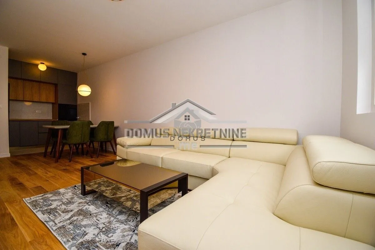 Prodaja, jednosoban stan, 49m², Central Point, Podgorica