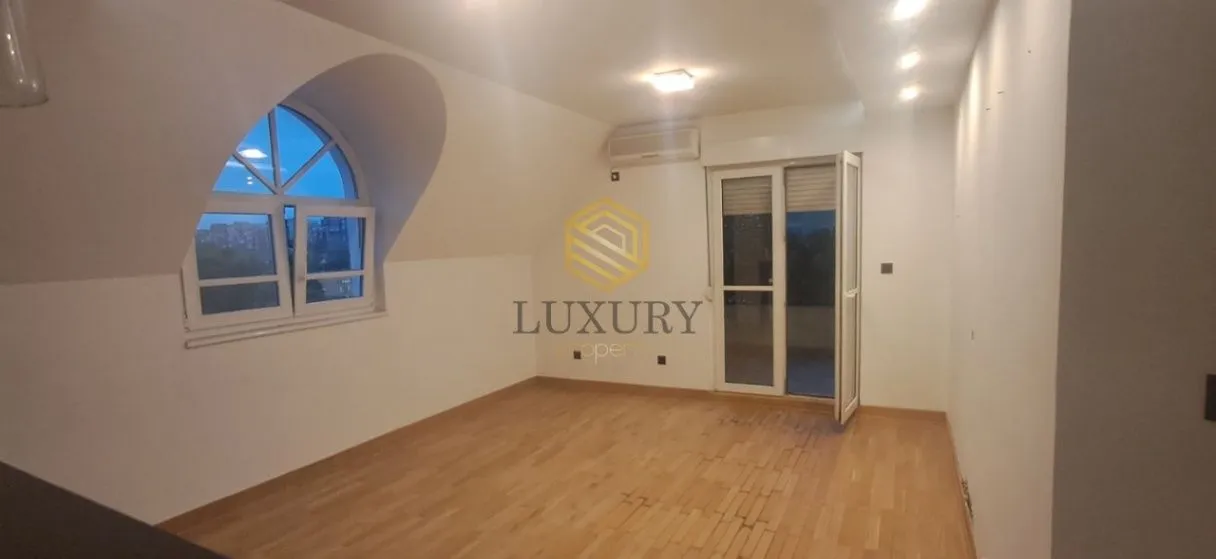 Izdavanje, dvosoban stan, 74m², Ljubović, Podgorica