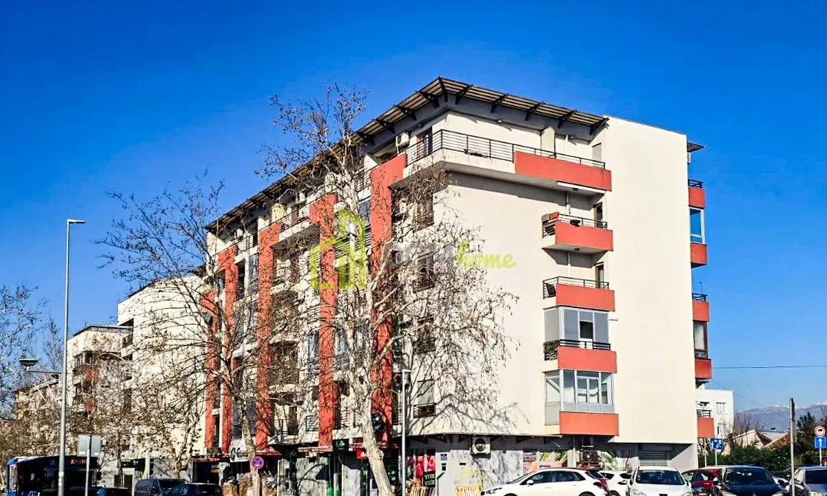 Prodaja, trosoban stan, 92m², Autobuska stanica, Podgorica